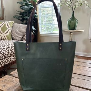 Portland Leather Medium Classic Tote